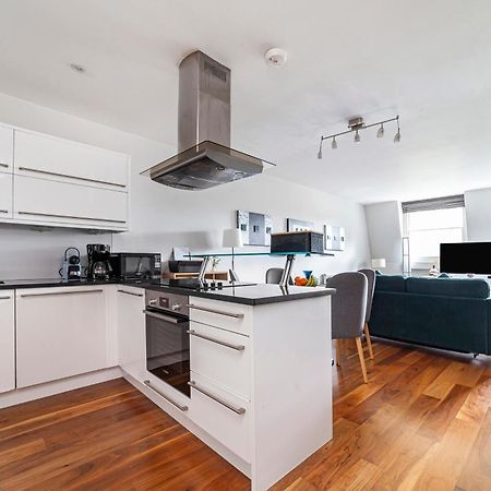 לונדון Deluxe Holborn Two Bedroom Apartment מראה חיצוני תמונה