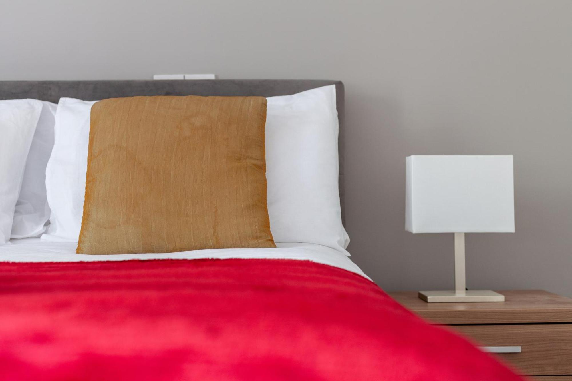 לונדון Deluxe Holborn Two Bedroom Apartment מראה חיצוני תמונה