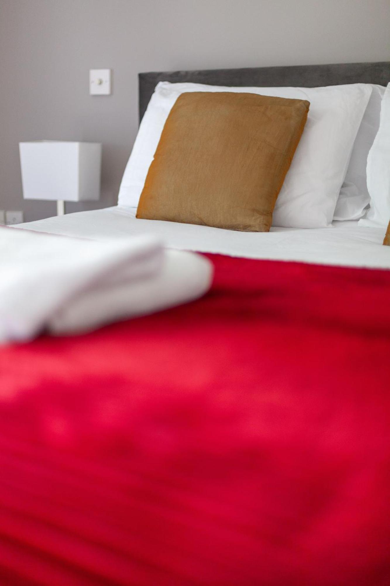 לונדון Deluxe Holborn Two Bedroom Apartment מראה חיצוני תמונה