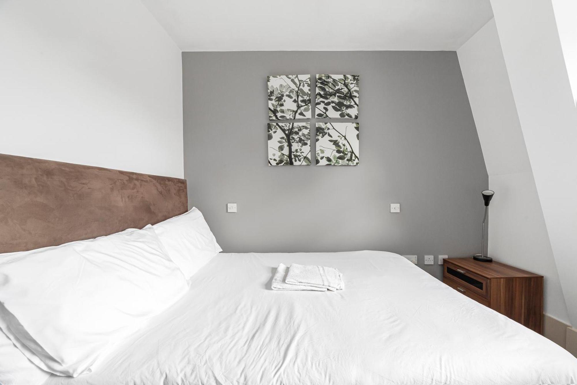 לונדון Deluxe Holborn Two Bedroom Apartment מראה חיצוני תמונה